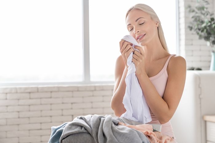 Cómo evitar manchas de humedad en la ropa