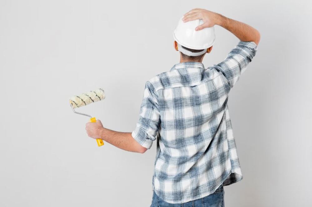 ¿Se puede pintar una pared con humedad?