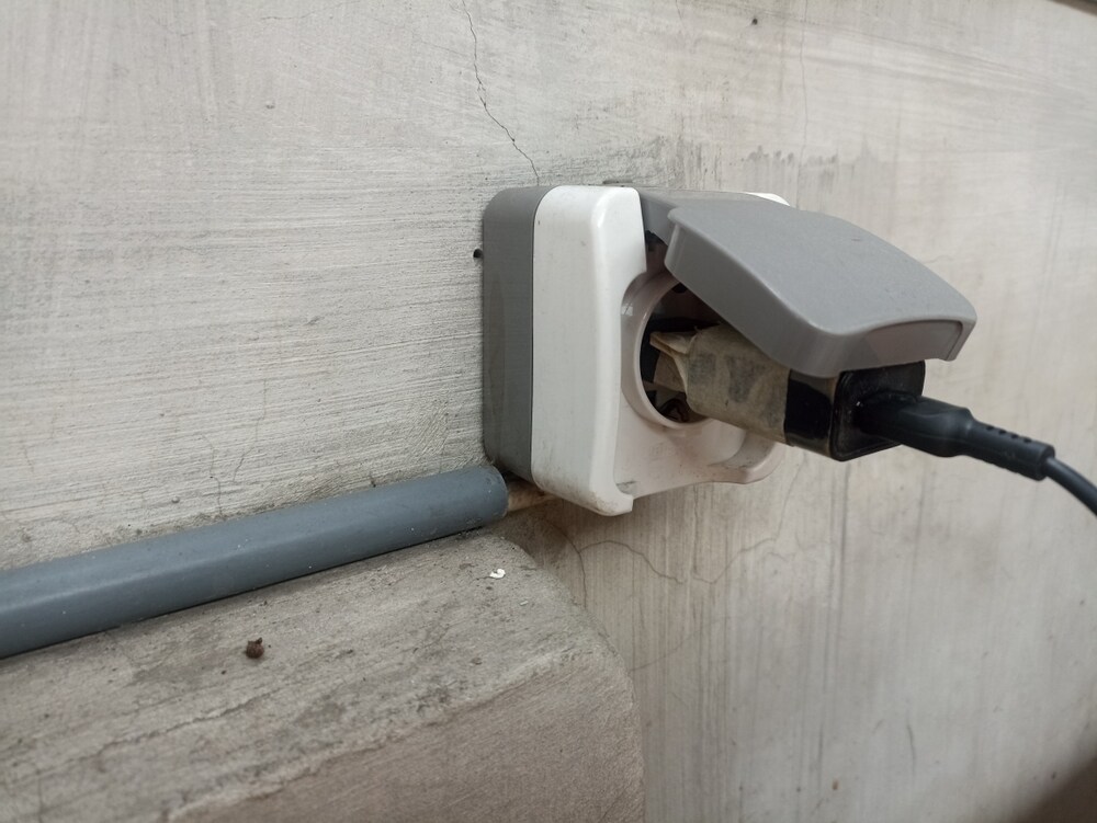 Cómo la humedad afecta a las instalaciones eléctricas de casa